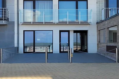 Apartment direkt am Meer mit Terrasse am...