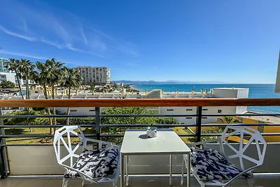 Appartamento vista mare con balcone