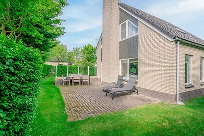 Charmante Villa in der Nähe von Meer und Wald