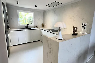 Apartment in Marbella mit Meerblick