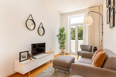 Charming 1-Bedroom Apartment in Oporto