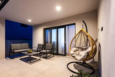 Moderne Familienvilla in Biograd