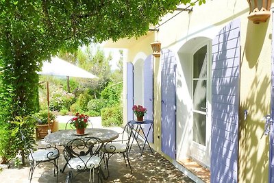 Provencal villa with private pool in Domaine ...
