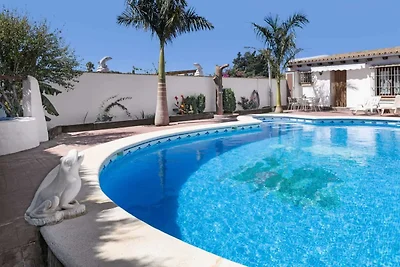 Ländlicher Aufenthalt mit Pool in Conil