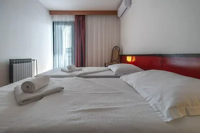 Hotel Issa - Twin Room Sea View
