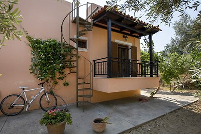 Villa moderna a Sfakaki con piscina