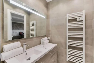 Terrasse mit Meerblick, Pool, Parkplatz