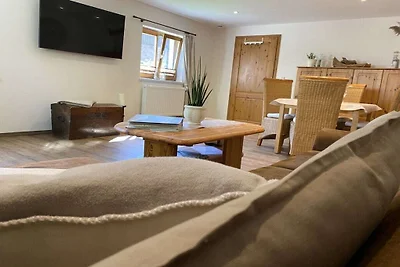 Ferienhaus in Saal mit Schwimmbecken