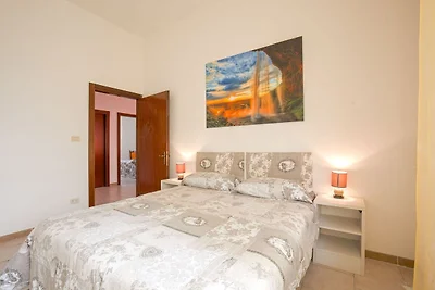Apartment mit Garten und privatem Pool