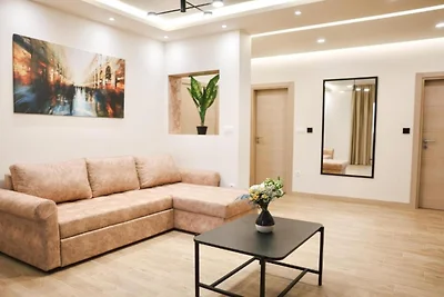 Deluxe One Bedroom Apartment with Terrace