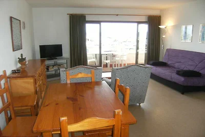 Apartment in Estartit near sea beach