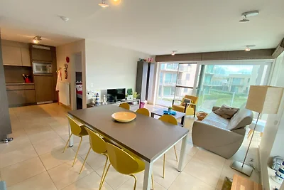 Appartement met zonnig terras in...