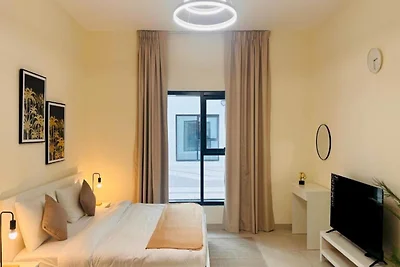 Studio lumineux avec vue sur le lac