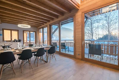 Eleganter Rückzugsort in den Alpen in der Geg...