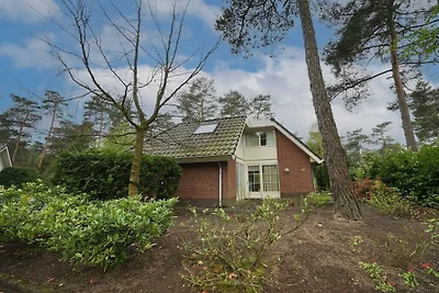 Villa in Beekbergen mit Terrasse