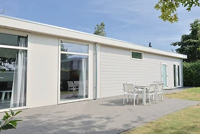 Ferienhaus in Nunspeet mit Terrasse