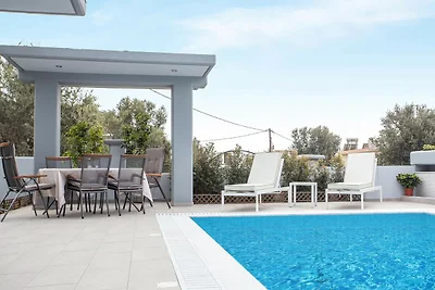 Villa mit privatem Pool in Kalithies.