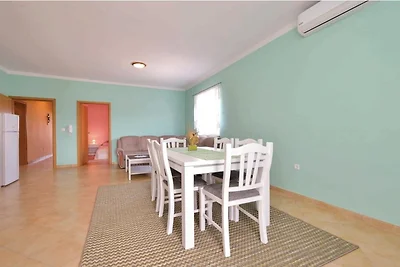 Holiday Home Villa Ksenija - Six Bedroom Holi...