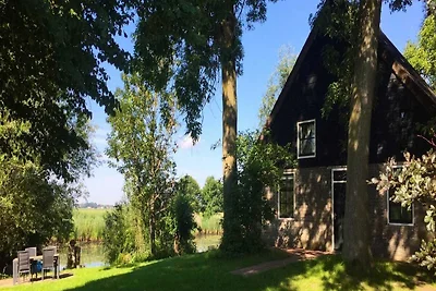 Ferienhaus in Drimmelen mit Garten