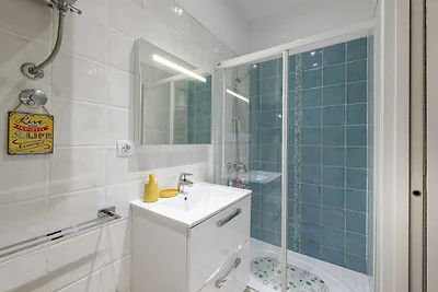 L & L Old Town Apartments - Studio Apartment ...