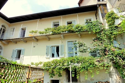 Ferienhaus mit Balkon in Cannero Riviera