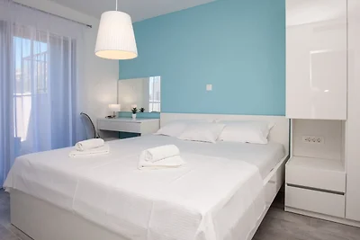 Apartments Dva Galeba - One Bedroom Apartment...