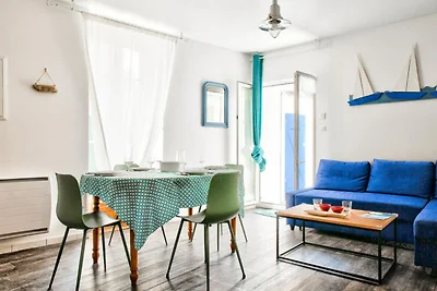 Apartment in Le Guilvinec in Strandnähe