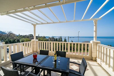 Villa Samba - Two-Bedroom Apartment with Terr...