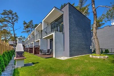 Komfortables Ferienhaus mit Garten und Pool