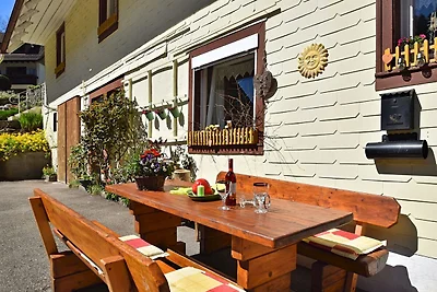 Ferienwohnung im Landhausstil mit Garten