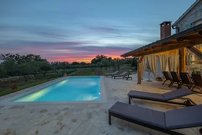 Villa in Posedarje mit privatem Pool