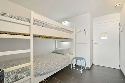 Ampio monolocale con vista mare