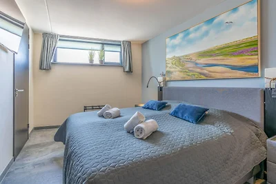 Moderne, luxuriöse und nachhaltige Naturvilla