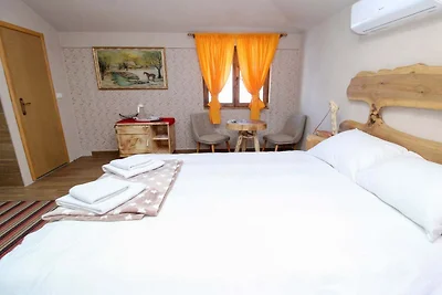 Ethno Village Dolina Mira - One Bedroom Holid...
