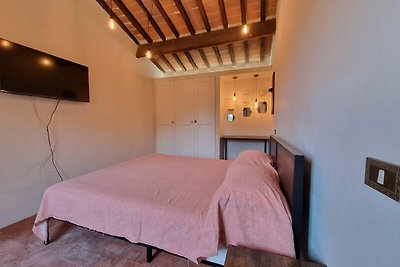 Attractive apartment in Pietrasanta with priv...
