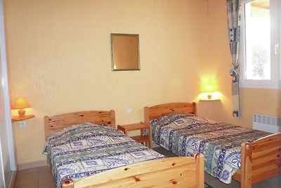 Bella casa vacanza con piscina a Argeliers