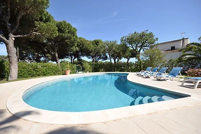 Attraktive Villa in Vilamoura mit privater...