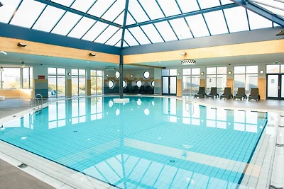 Reetgedeckte Villa in Strandnähe