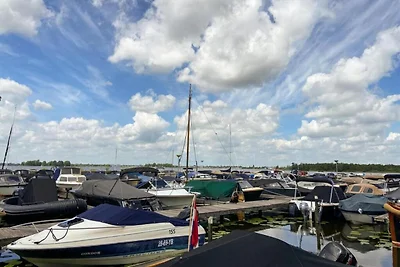 Comfort watervilla aan de Loosdrechtse