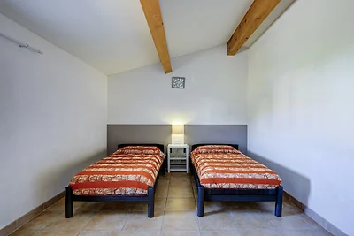 Familienvilla in der Nähe des Lac de Jouarres