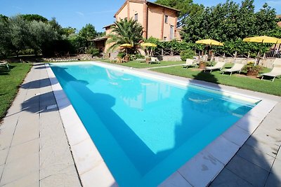 Bauernhaus mit Swimmingpool