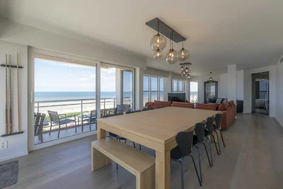 Wohnung mit Panoramablick auf das Meer in De...