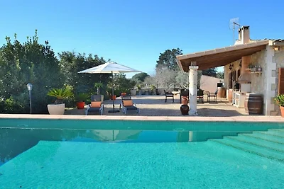 Finca in Ariany mit Schwimmbecken