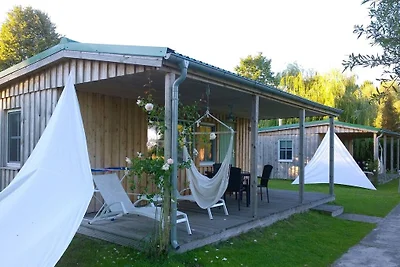 Ferienhaus mit Kamin am Achterwasser in Lütow