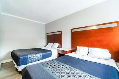 2 Full Beds|Non-Smoking