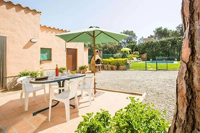 Incantevole villa a Esclanya con piscina