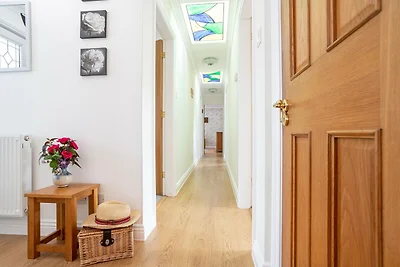 Rural retreat bungalow with garden, No...