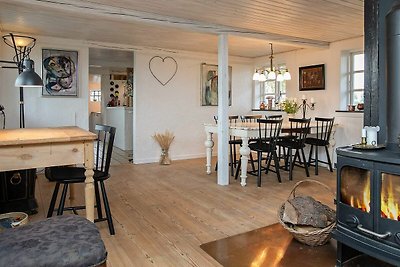 4 Sterne Ferienhaus in Askeby