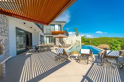 Villa in Kas mit Schwimmbecken