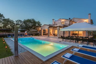 Villa in Vabriga with swimming pool